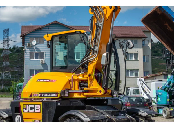 Excavator pe roti JCB Hydradig 110 W de vanzare